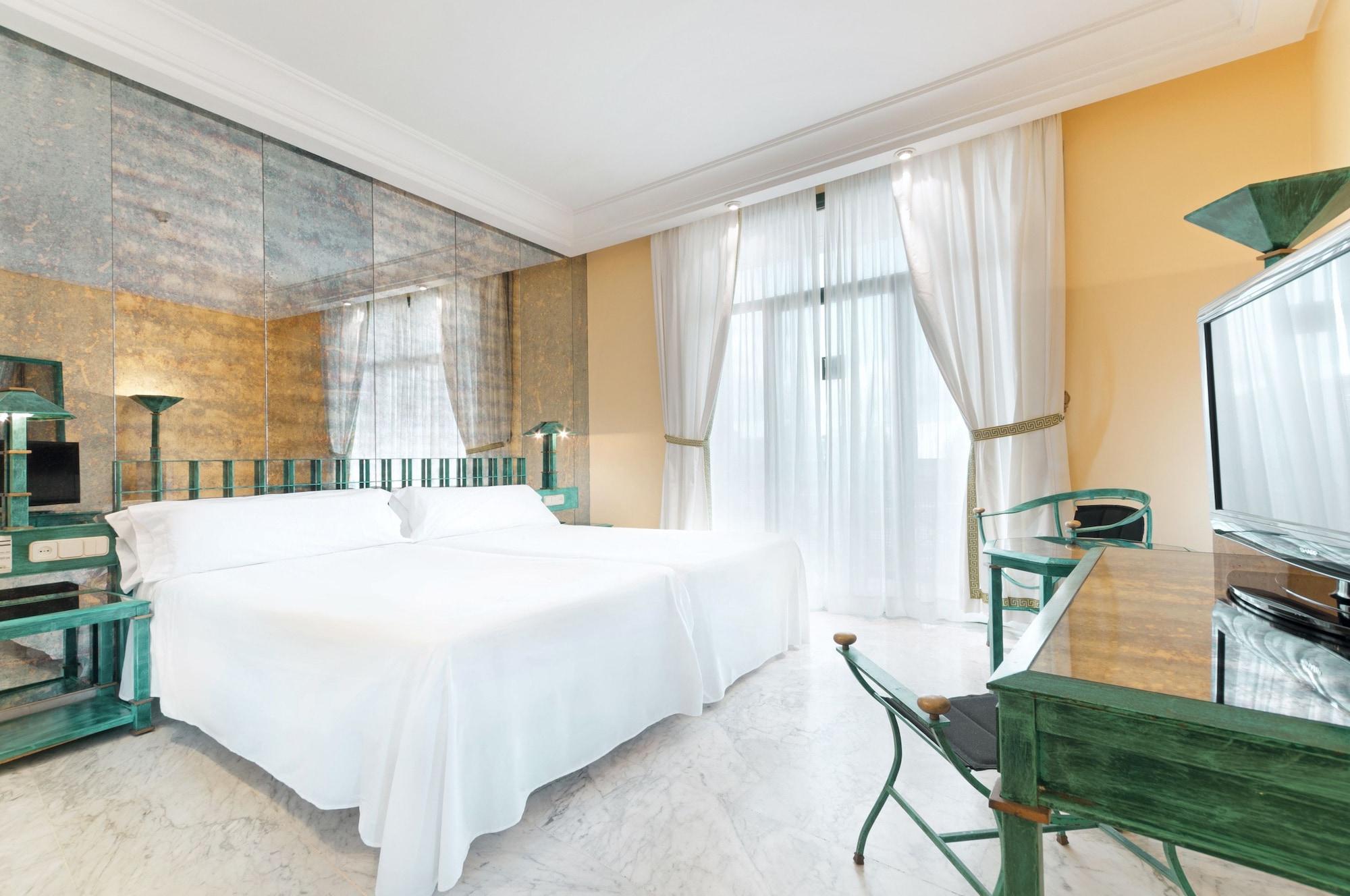 Azz Merida Medea Hotel Екстериор снимка