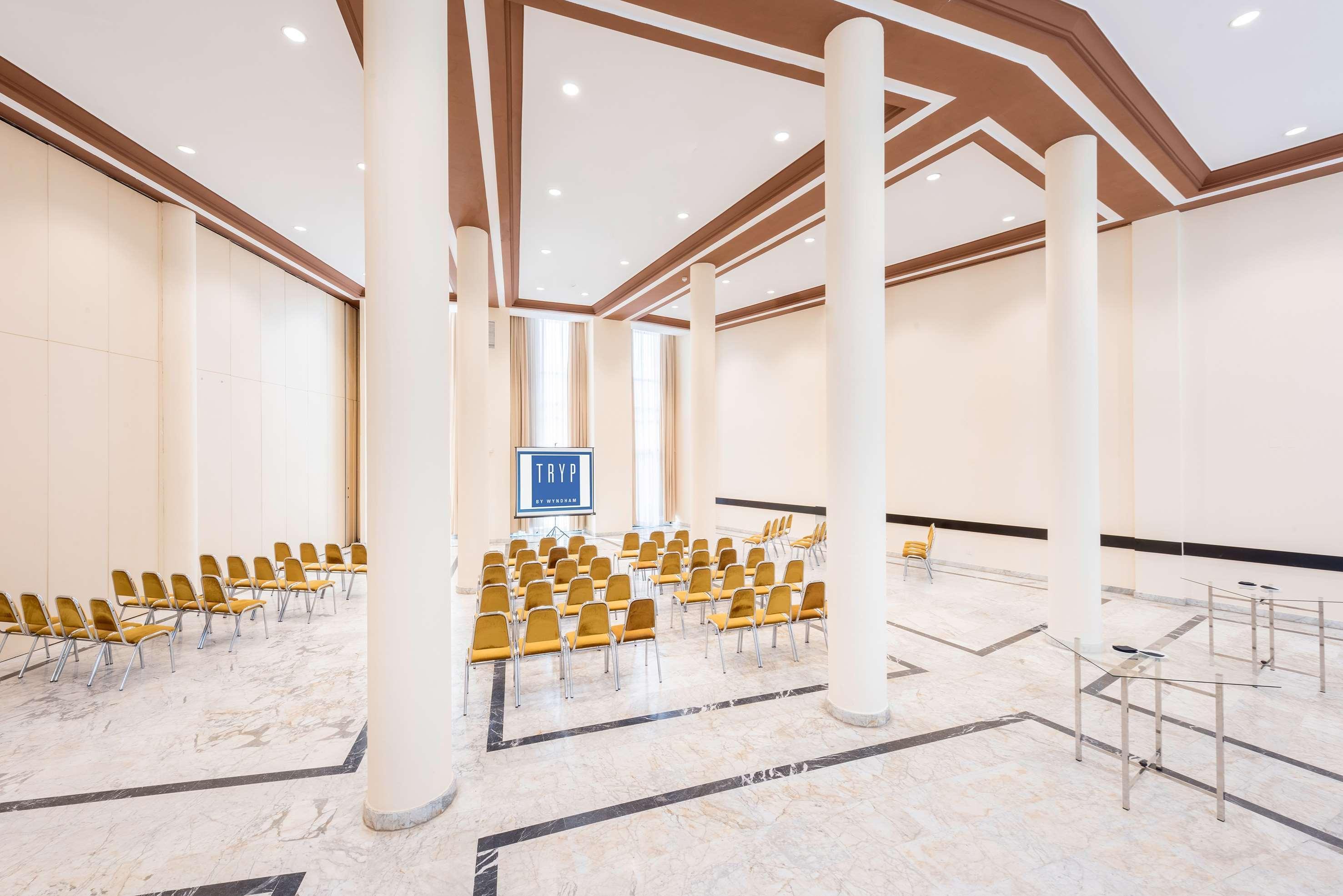 Azz Merida Medea Hotel Екстериор снимка