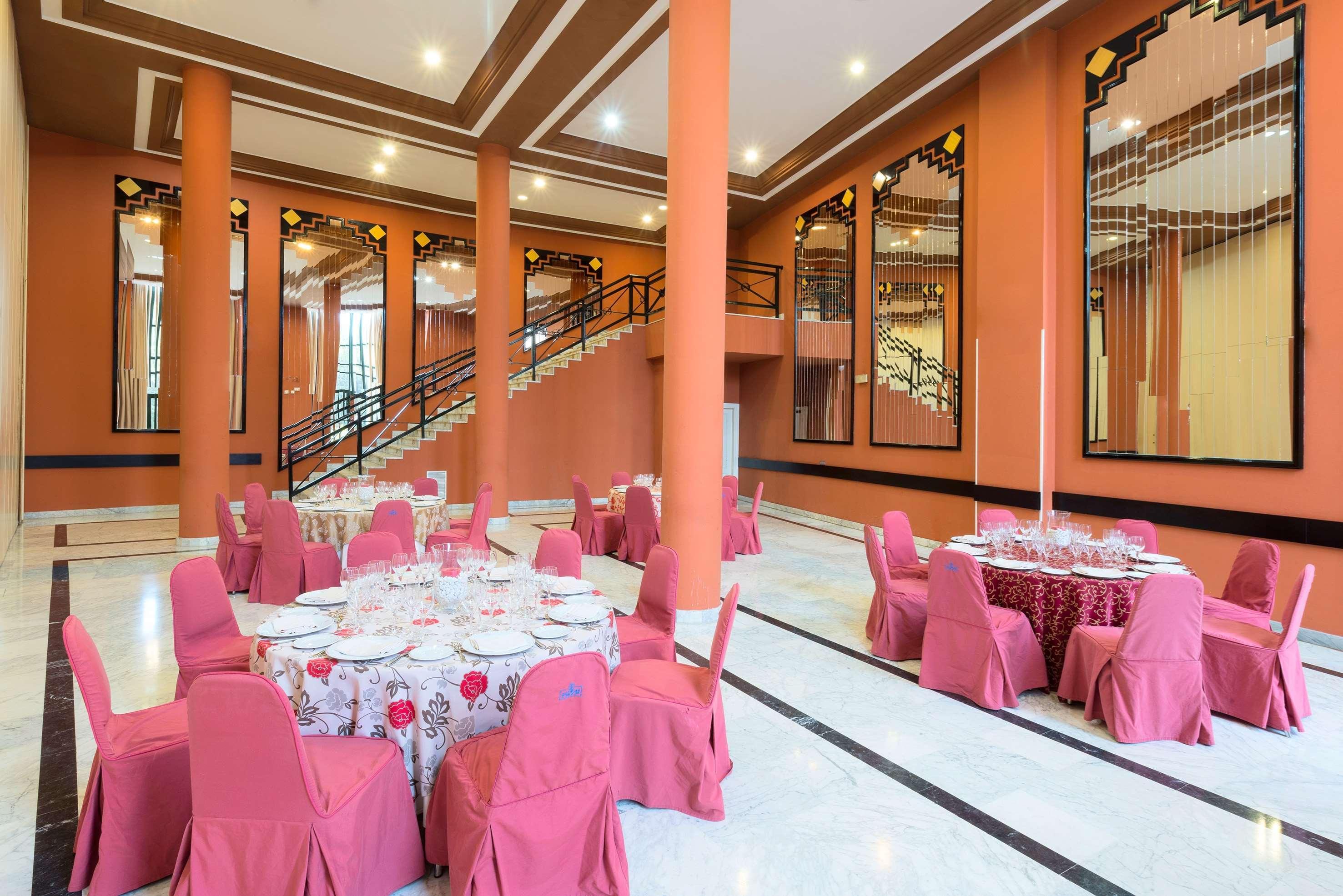 Azz Merida Medea Hotel Екстериор снимка