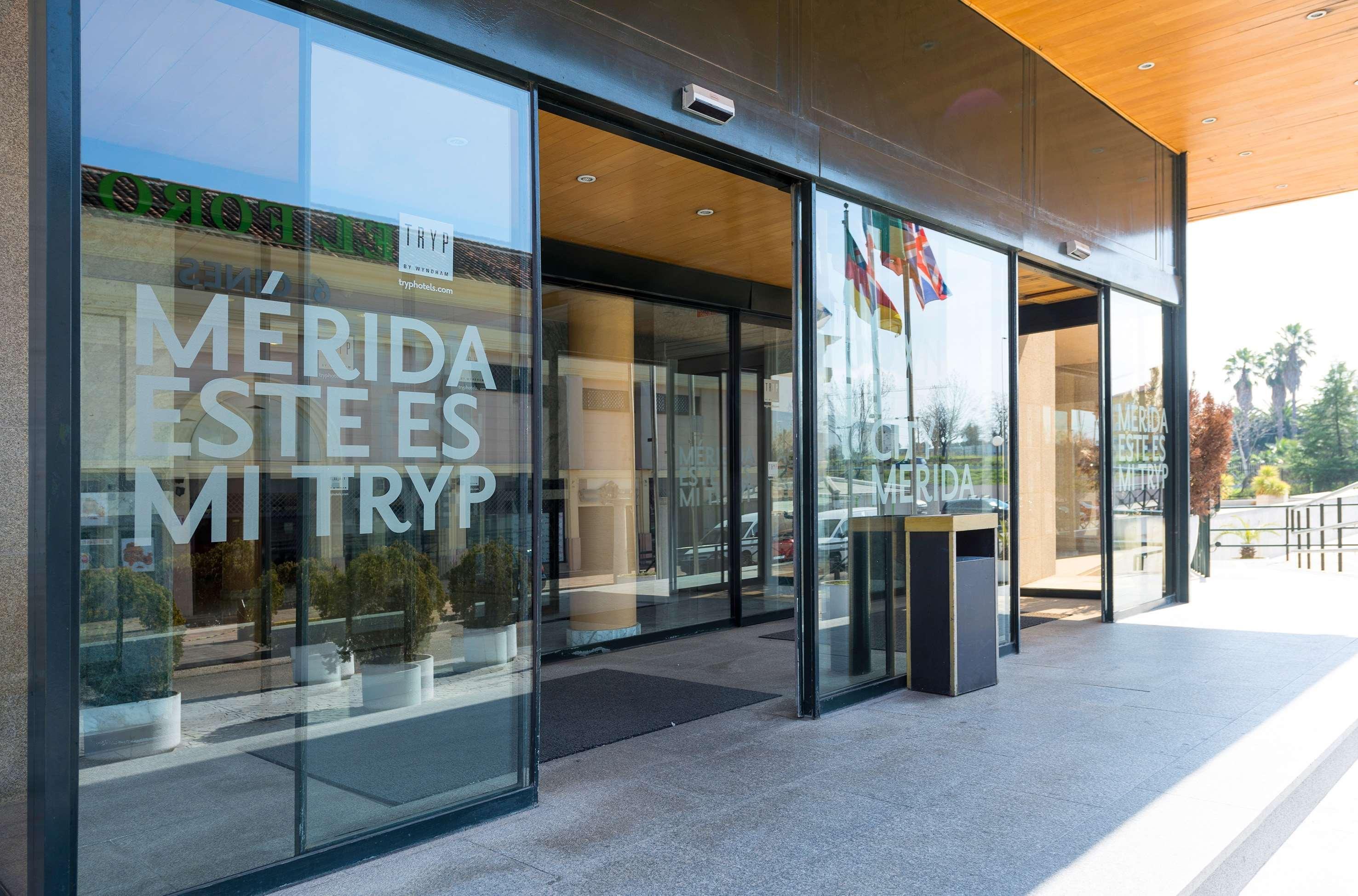 Azz Merida Medea Hotel Екстериор снимка