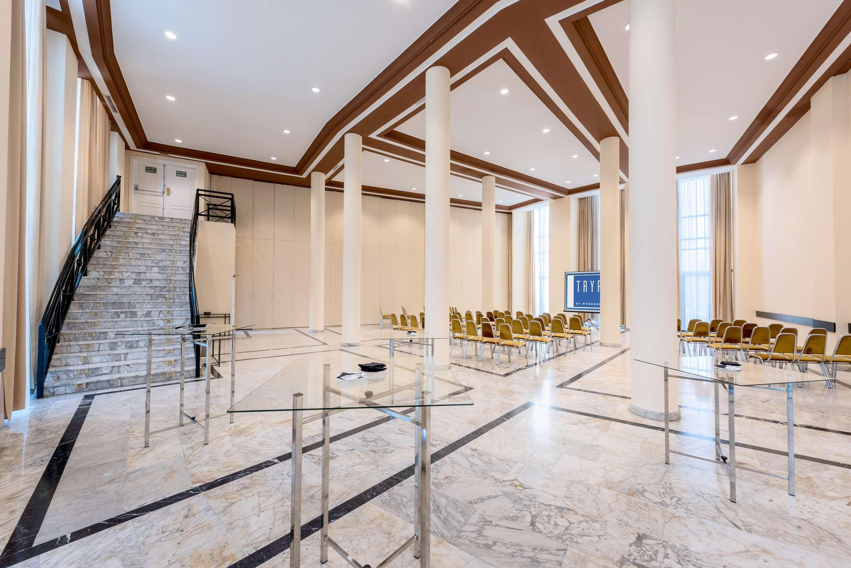 Azz Merida Medea Hotel Екстериор снимка