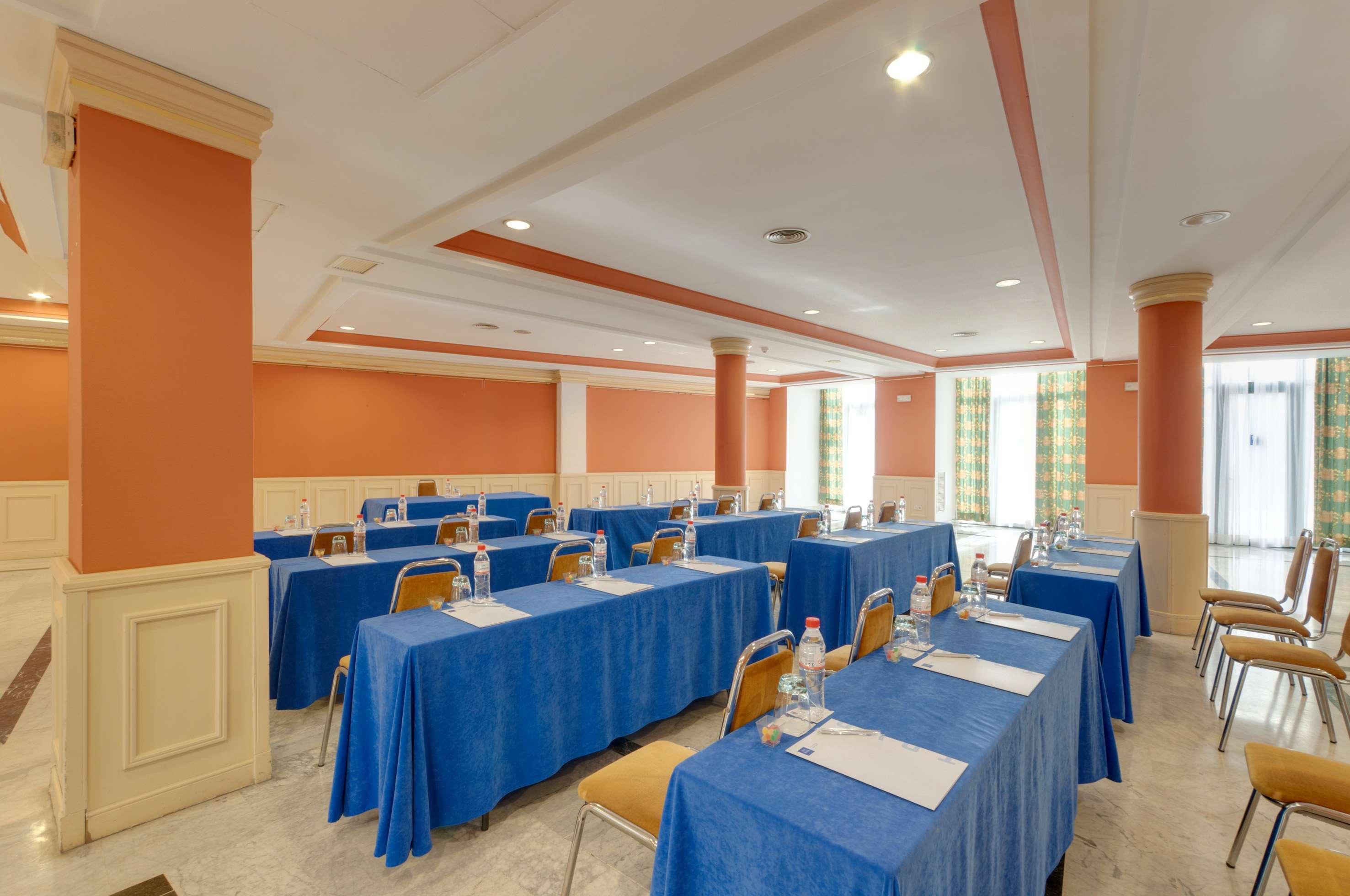 Azz Merida Medea Hotel Екстериор снимка