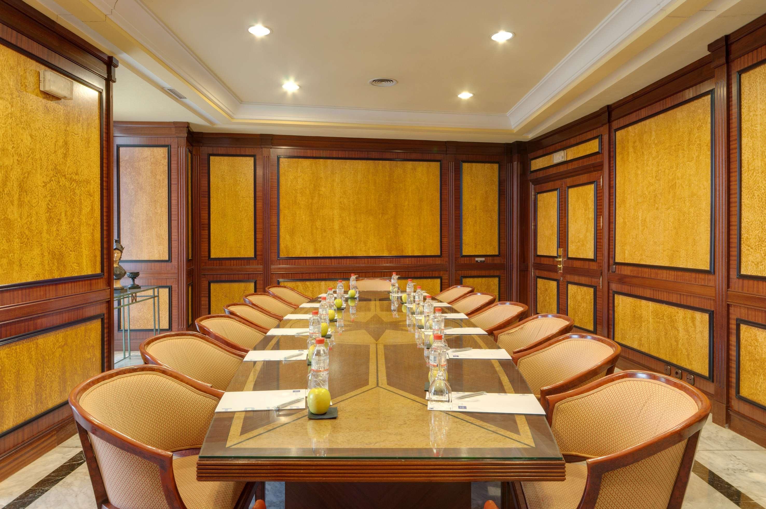 Azz Merida Medea Hotel Екстериор снимка
