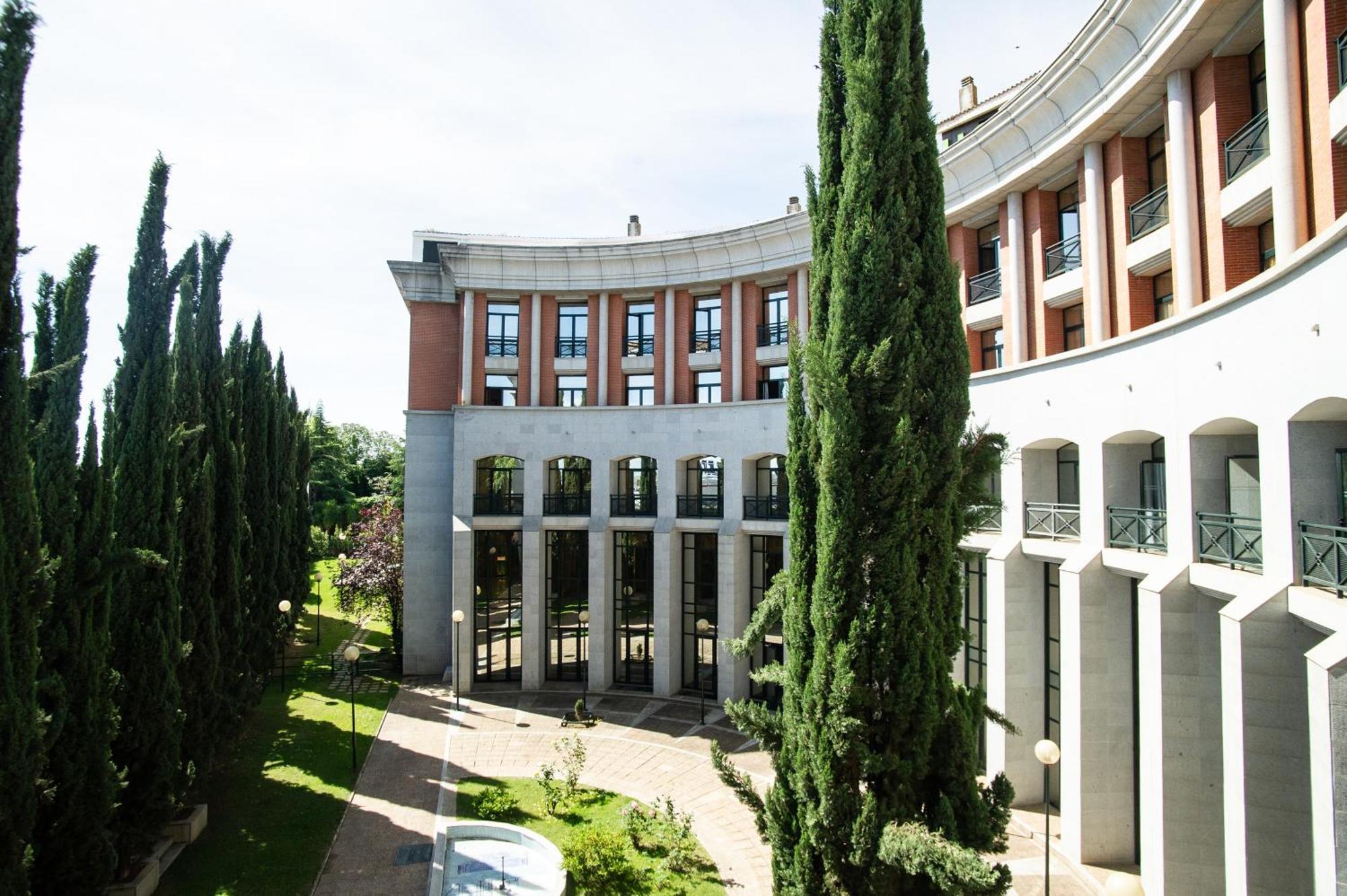 Azz Merida Medea Hotel Екстериор снимка