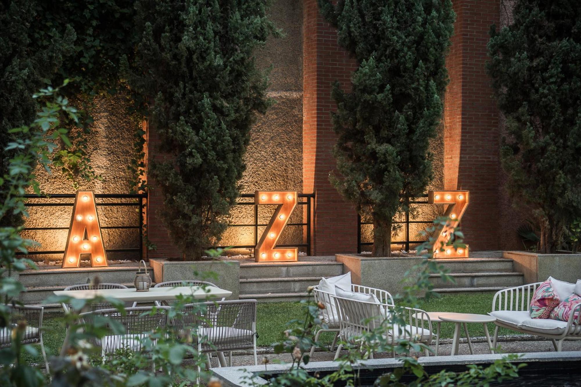 Azz Merida Medea Hotel Екстериор снимка