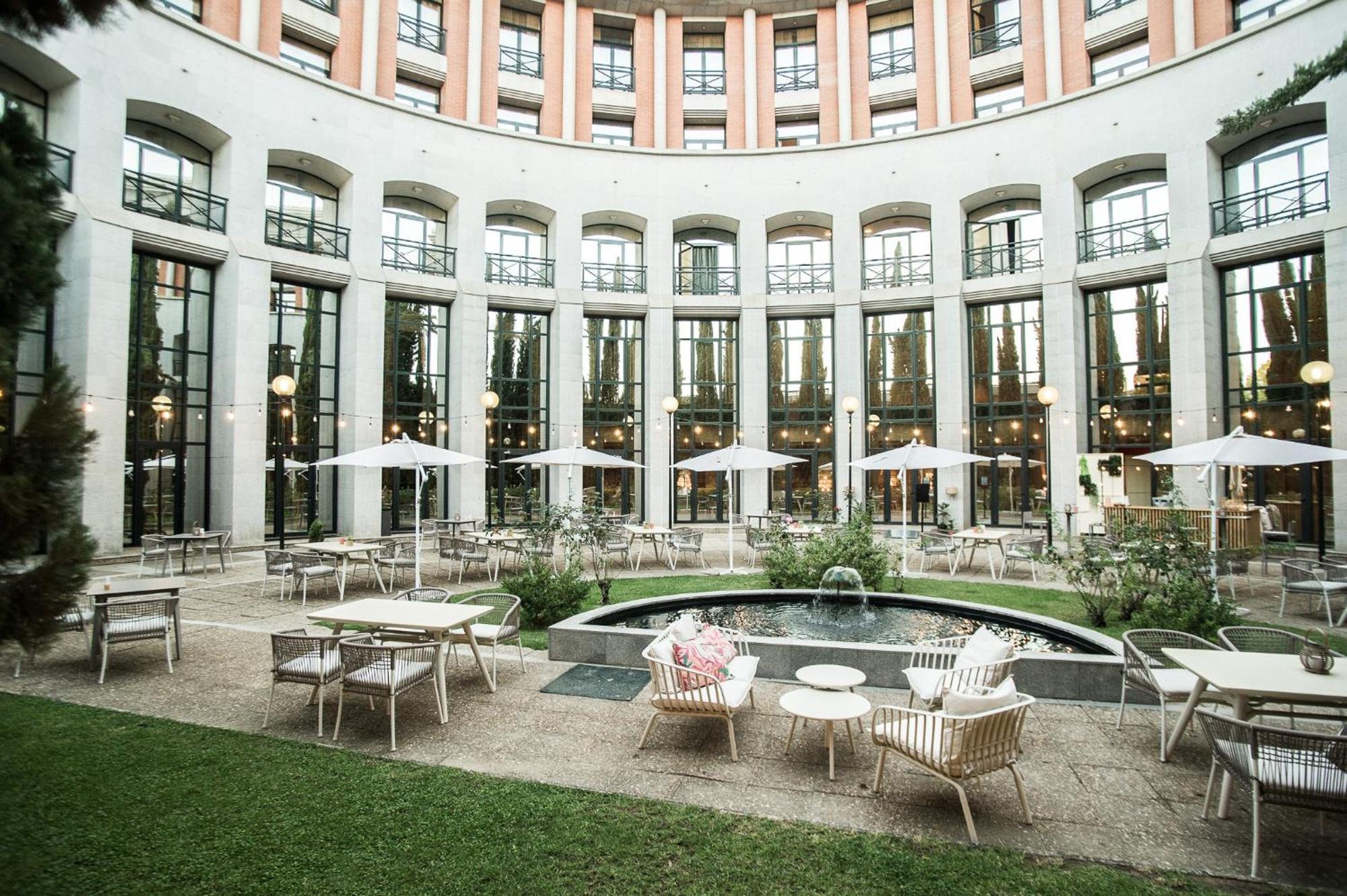 Azz Merida Medea Hotel Екстериор снимка