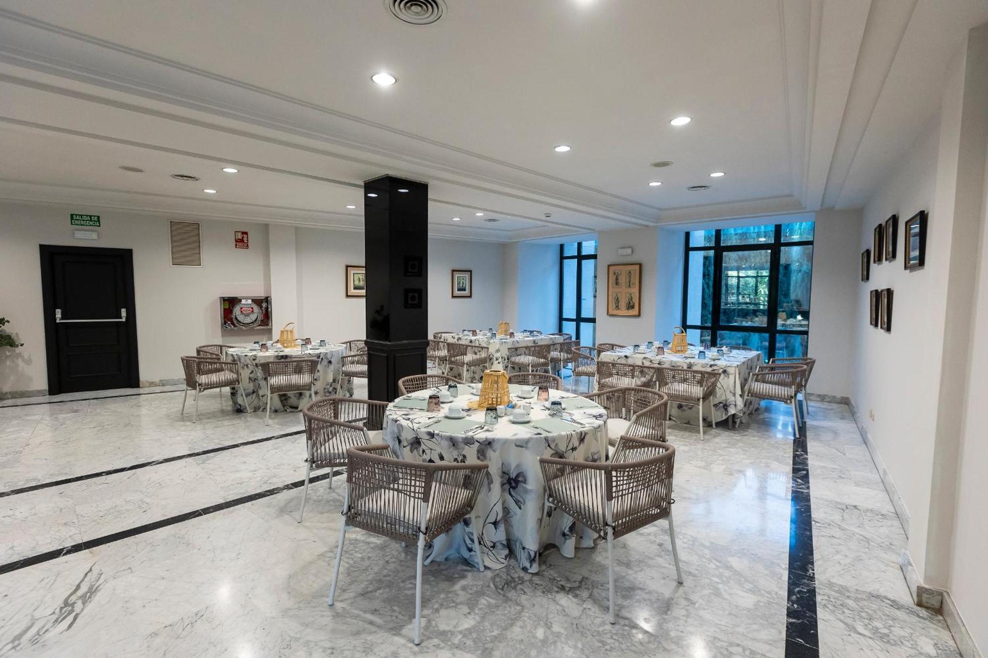 Azz Merida Medea Hotel Екстериор снимка
